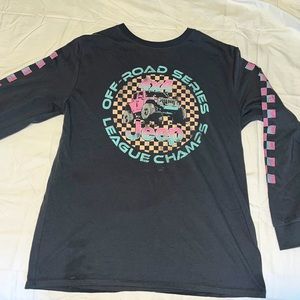 Long sleeve gray shirt with design in the middle and on the arms!